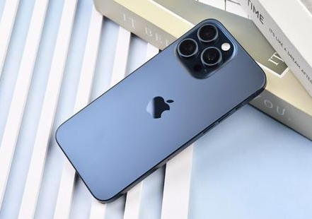 大安苹果维修点分享iPhone 15 Pro Max屏幕更换全新实操风险 